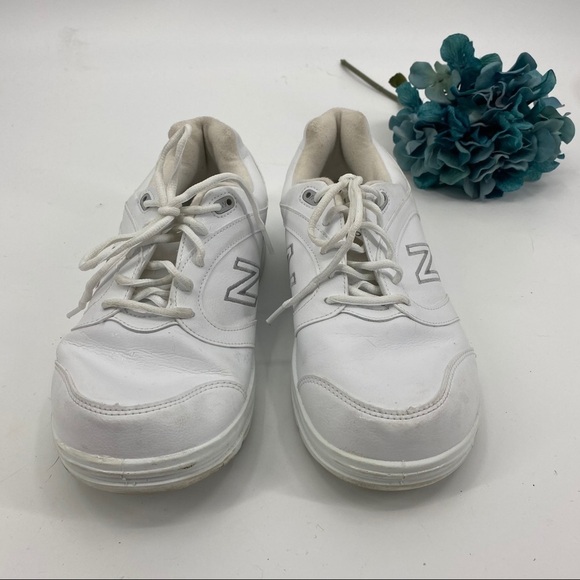 New Balance Men\'s White Athletic Shoes